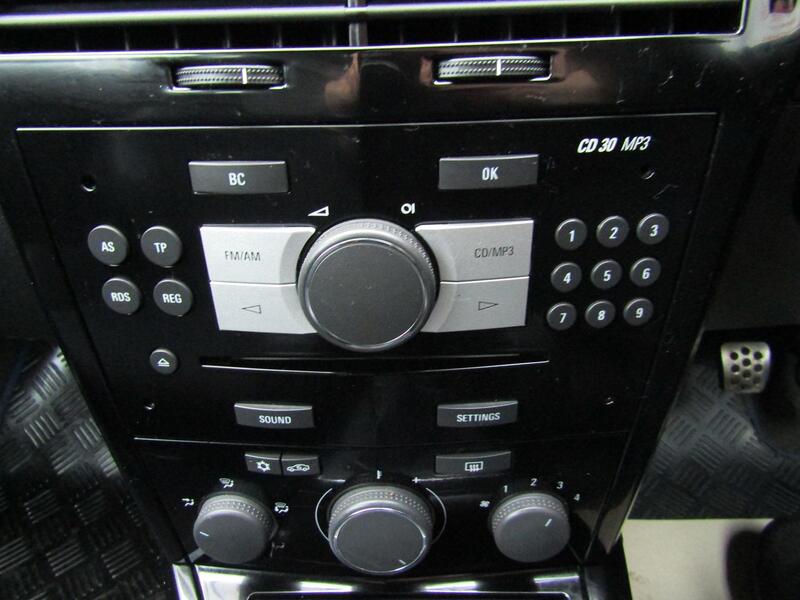 VAUXHALL ASTRA