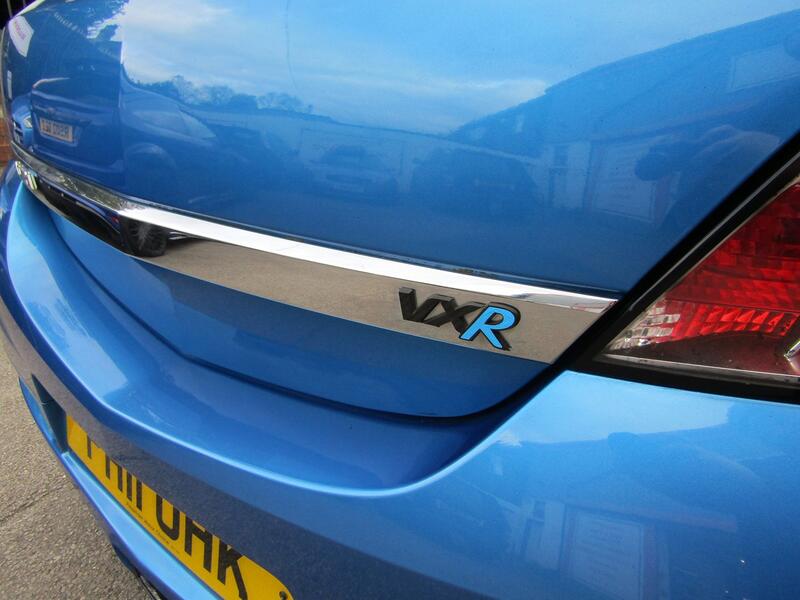 VAUXHALL ASTRA