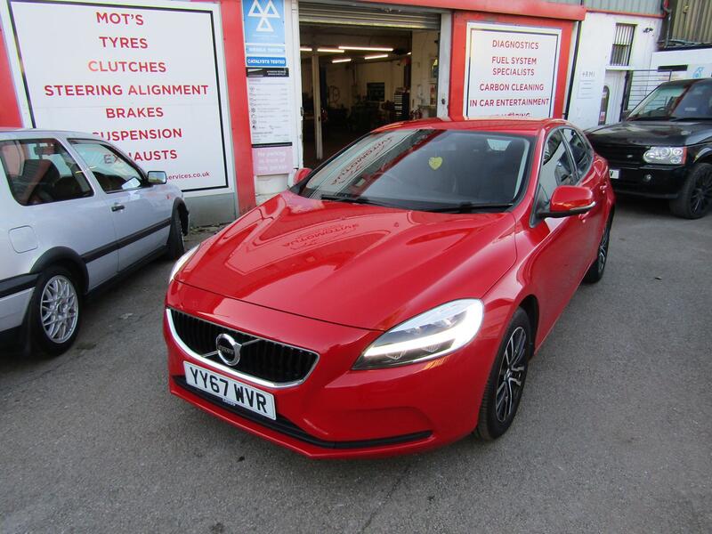 VOLVO V40