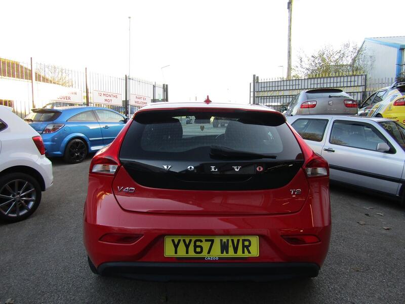 VOLVO V40