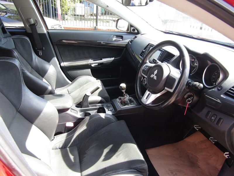 MITSUBISHI LANCER