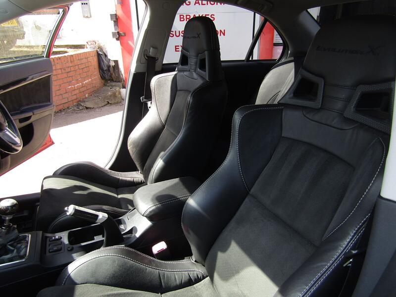 MITSUBISHI LANCER