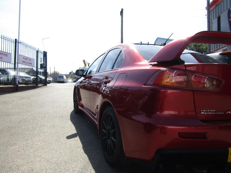 MITSUBISHI LANCER