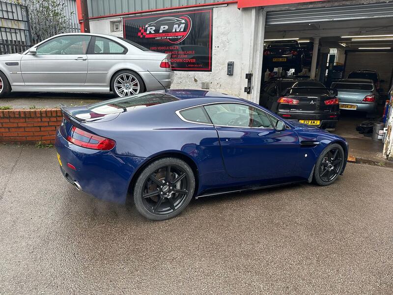 ASTON MARTIN VANTAGE