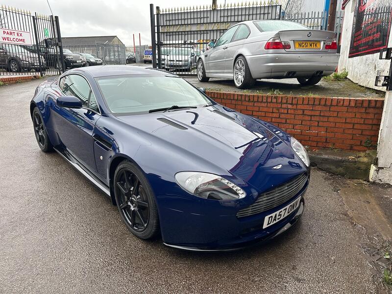 ASTON MARTIN VANTAGE