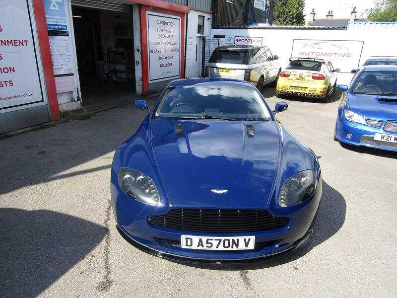 ASTON MARTIN VANTAGE