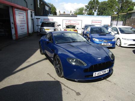 ASTON MARTIN VANTAGE V8